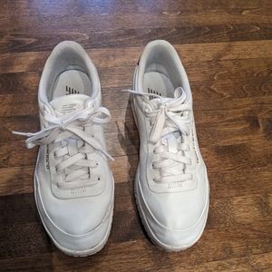New balance white sneakers